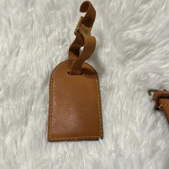 Authentic Louis Vuitton Poignet and Luggage Tag - Picture 6 of 8